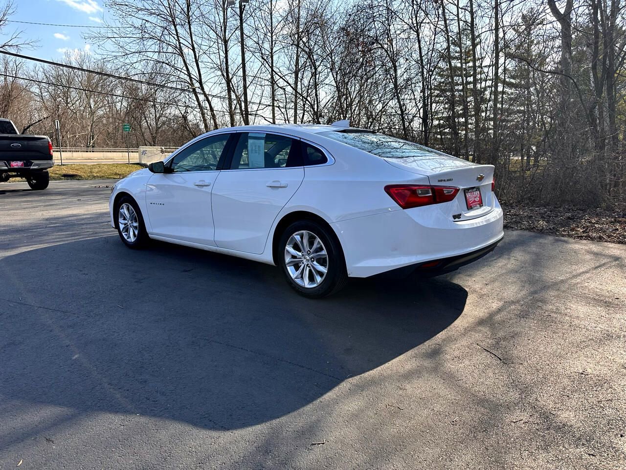 Used 2023 Chevrolet Malibu LT image 2