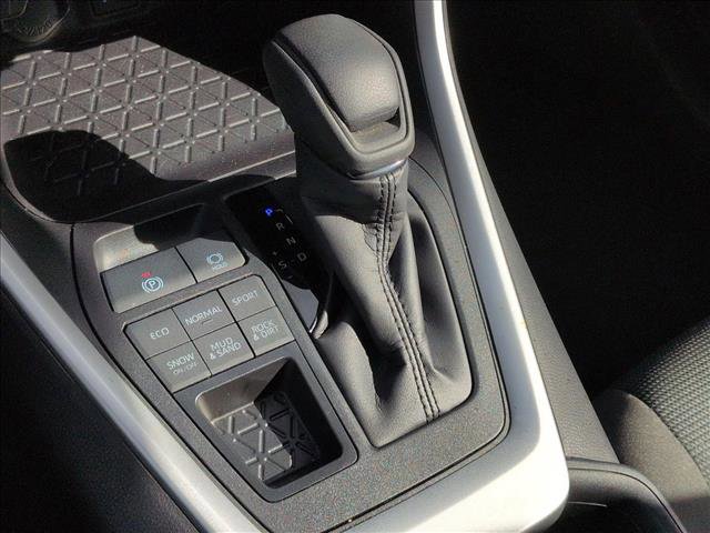 Used 2025 Toyota RAV4 LE image 12