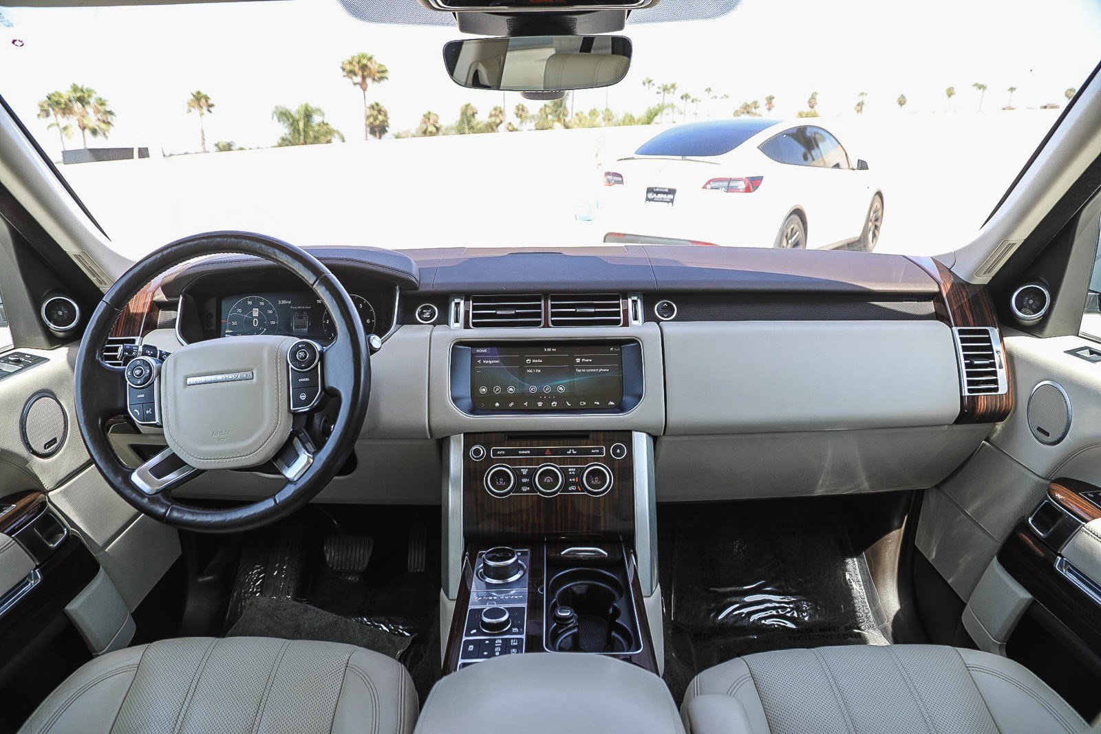 Used 2017 Land Rover Range Rover HSE AWD/4WD image 12