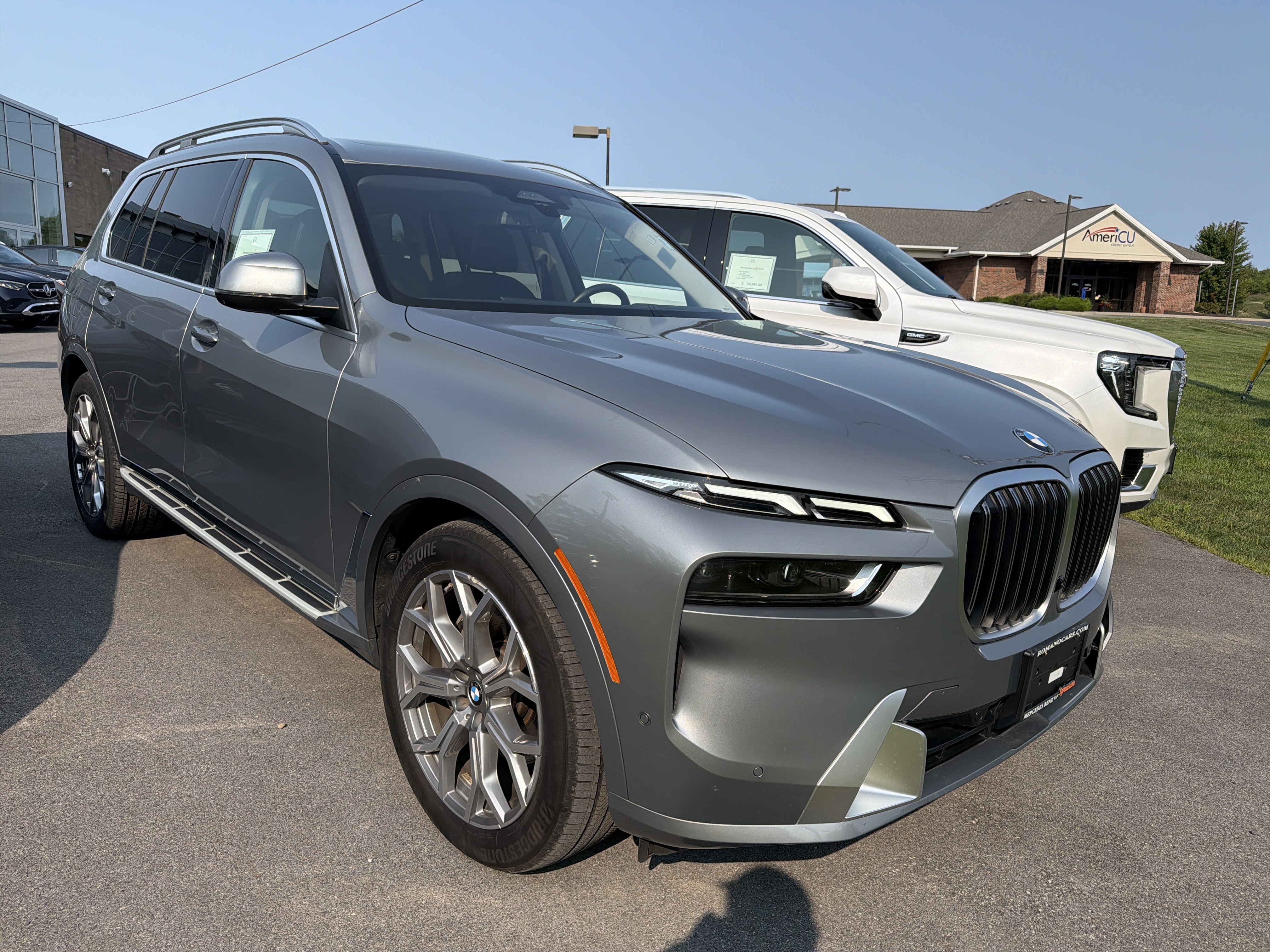 Used 2026 BMW X7 xDrive40i AWD/4WD image 2