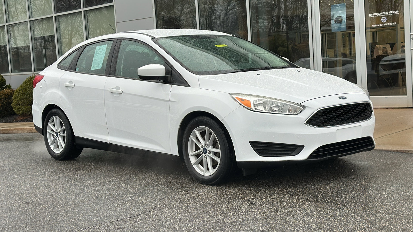Used 2018 Ford Focus SE image 2