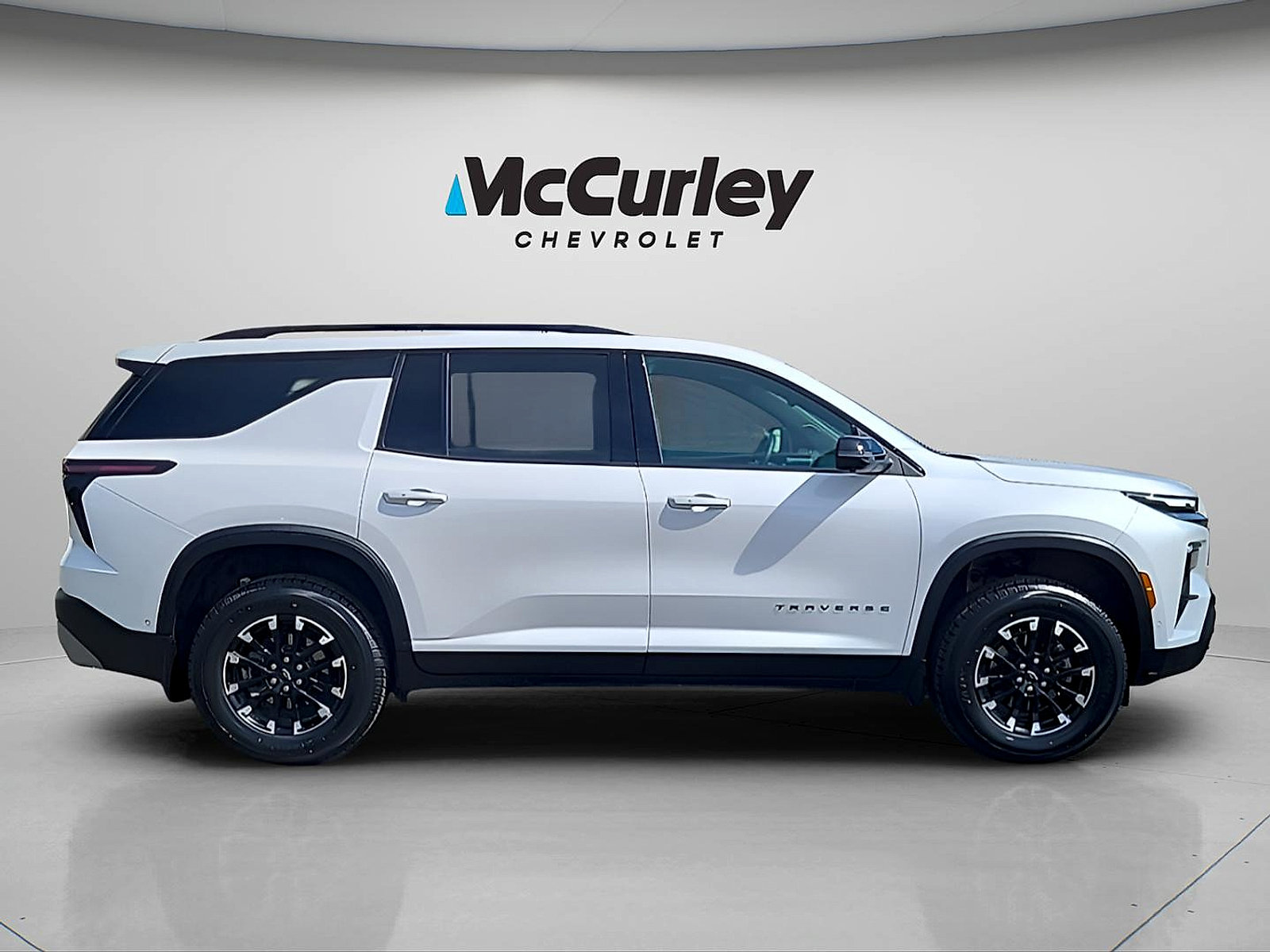 Used 2024 Chevrolet Traverse Z71 w/ Enhanced Driving Package AWD/4WD image 8