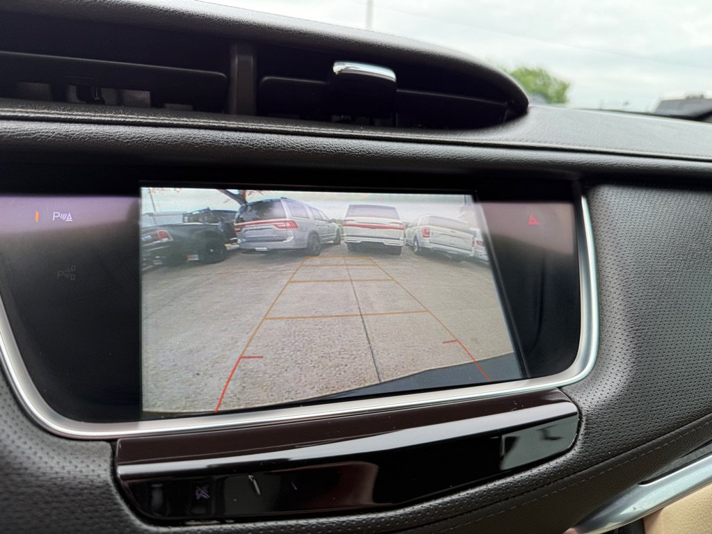 Used 2018 Cadillac XT5 FWD image 33