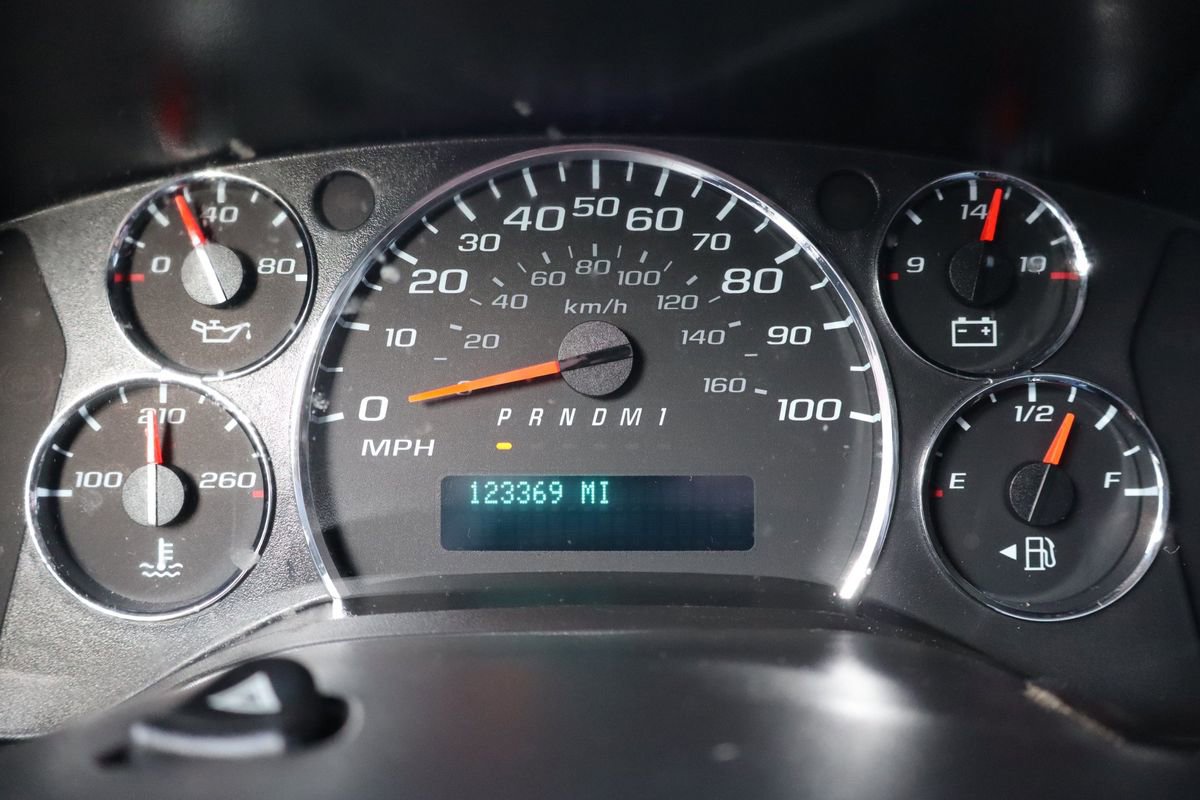 Used 2020 Chevrolet Express 2500 w/ Enhanced Convenience Package image 32