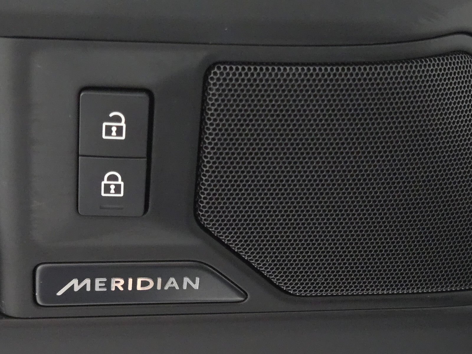 Used 2026 Land Rover Defender 110 S AWD/4WD image 23