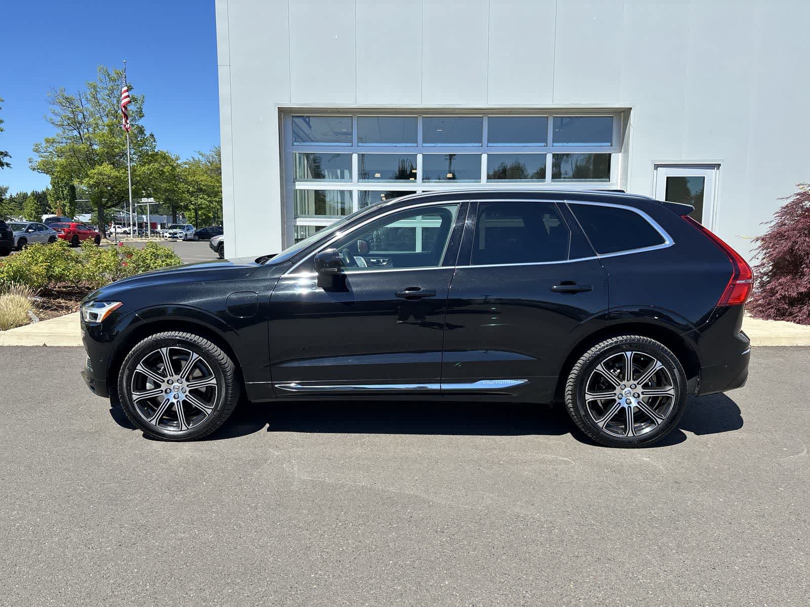 Used 2019 Volvo XC60 T8 Inscription w/ Advanced Package AWD/4WD image 2