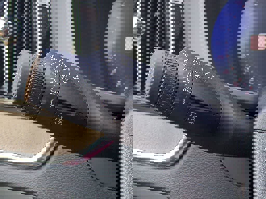 Used 2026 Volvo XC60 B5 Plus w/ Protection Package Premier image 27