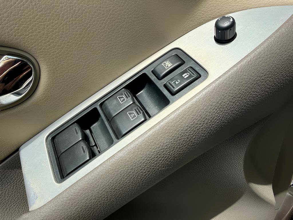 Used 2014 Nissan Murano SV w/ Value Package image 24