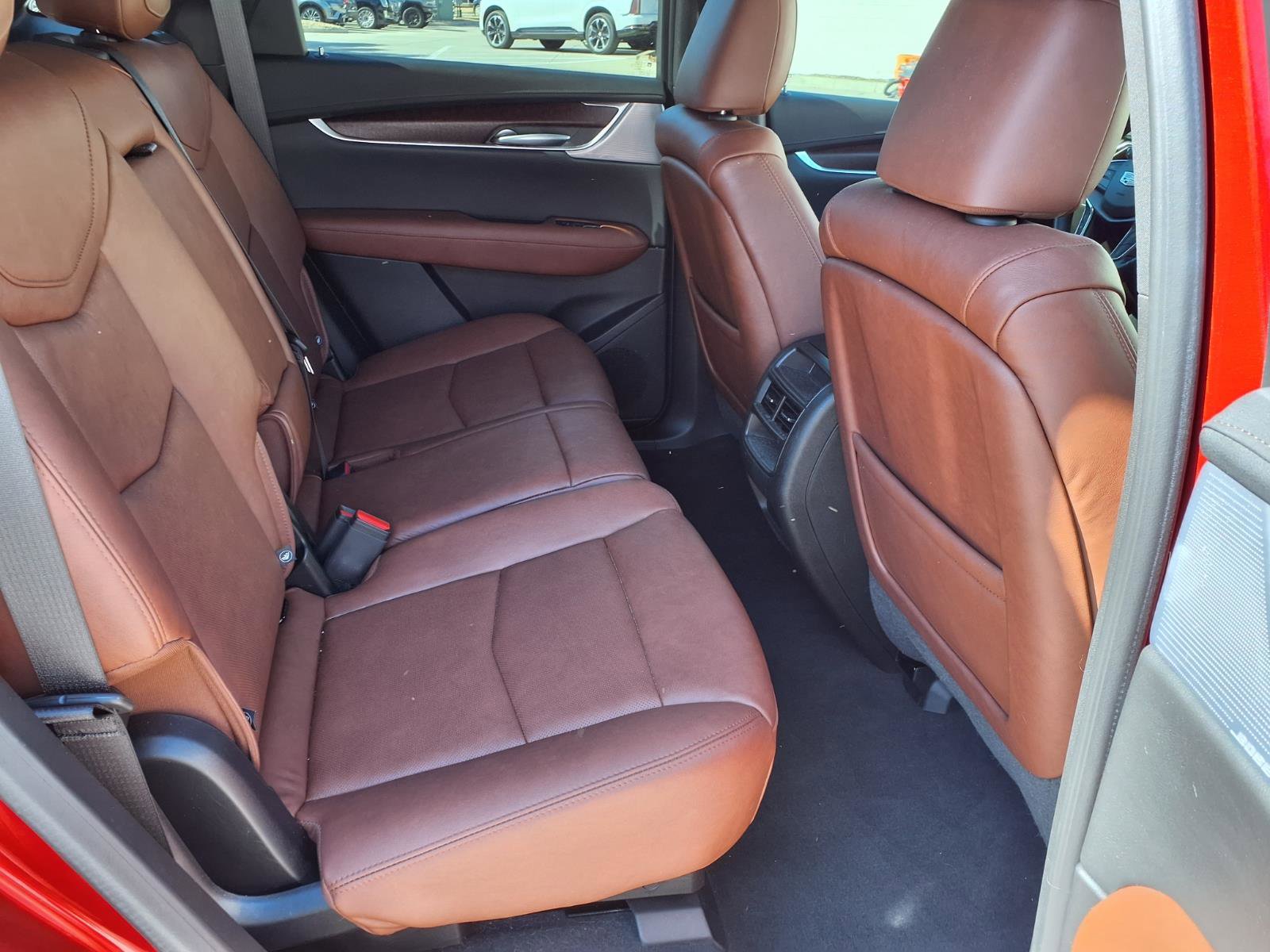 Certified 2024 Cadillac XT5 Premium Luxury w/ Technology Package image 13