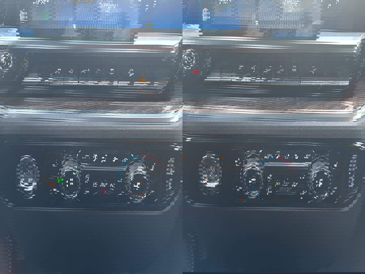 Used 2024 Chevrolet Silverado 1500 LT Trail Boss w/ Protection Package image 20