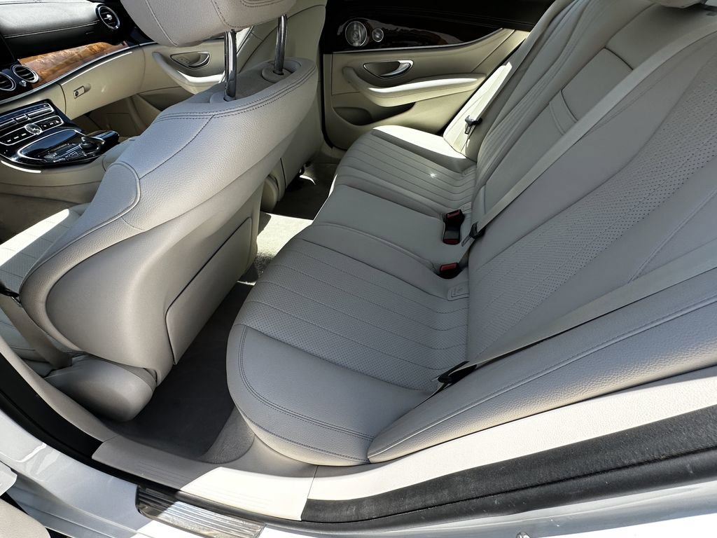 Used 2018 Mercedes-Benz E 300 image 24