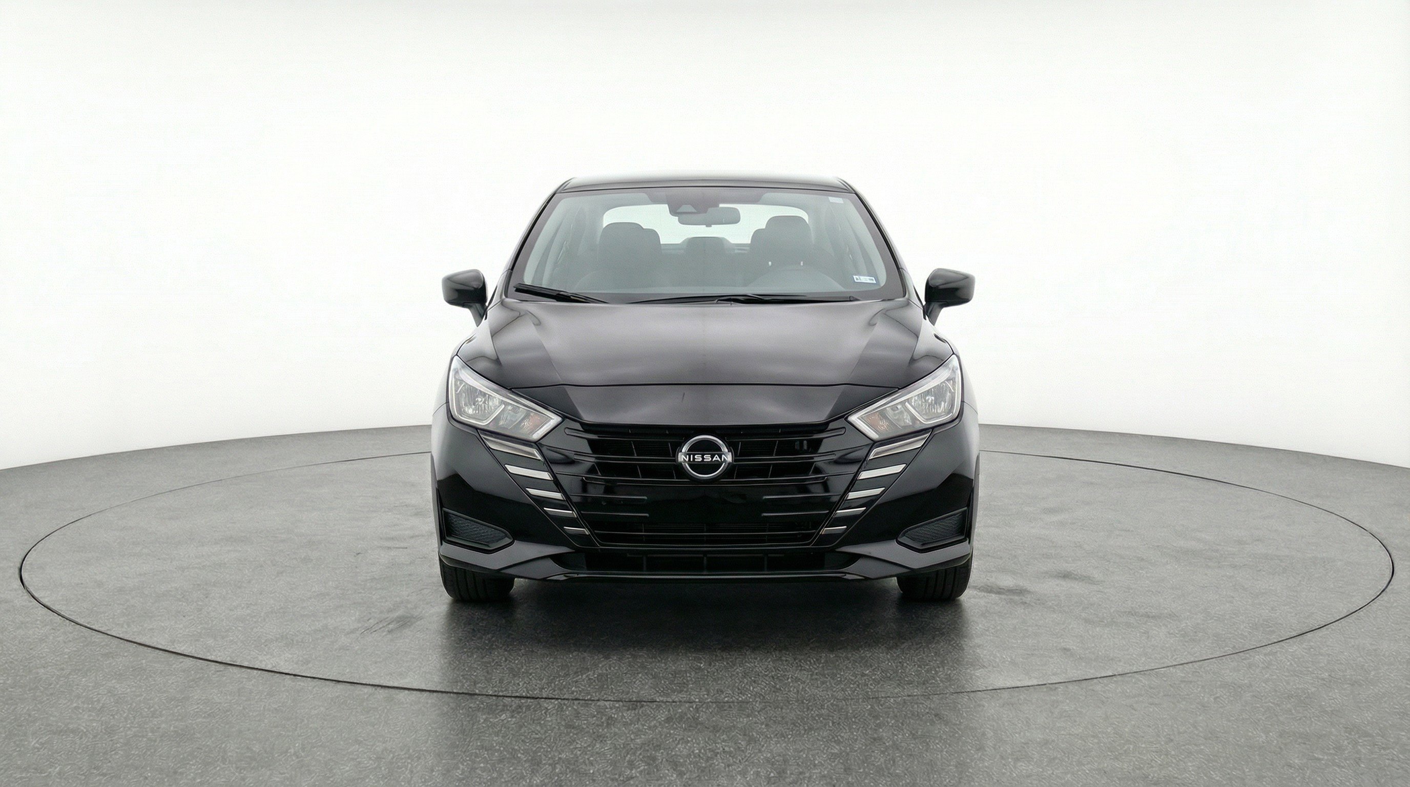 Used 2025 Nissan Versa SV FWD image 2