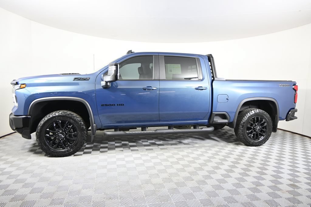 Used 2025 Chevrolet Silverado 2500 LT w/ Trail Boss Package AWD/4WD image 2