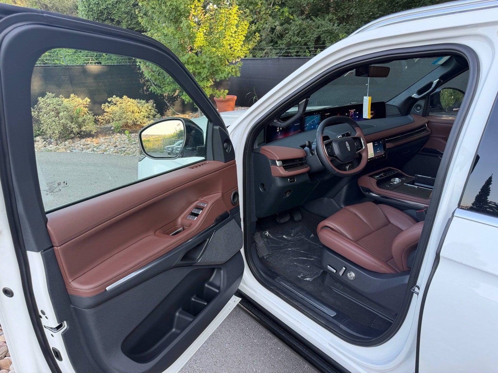 New 2027 Lincoln Navigator Reserve AWD/4WD image 24