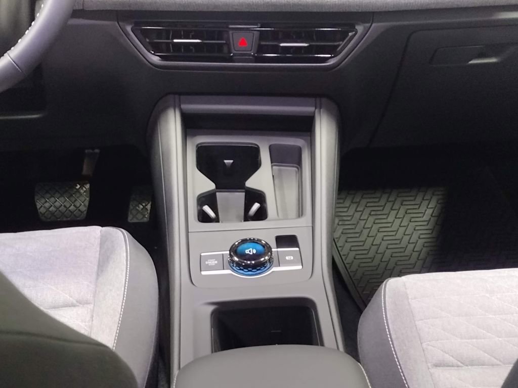 New 2026 Volkswagen Tiguan S image 32