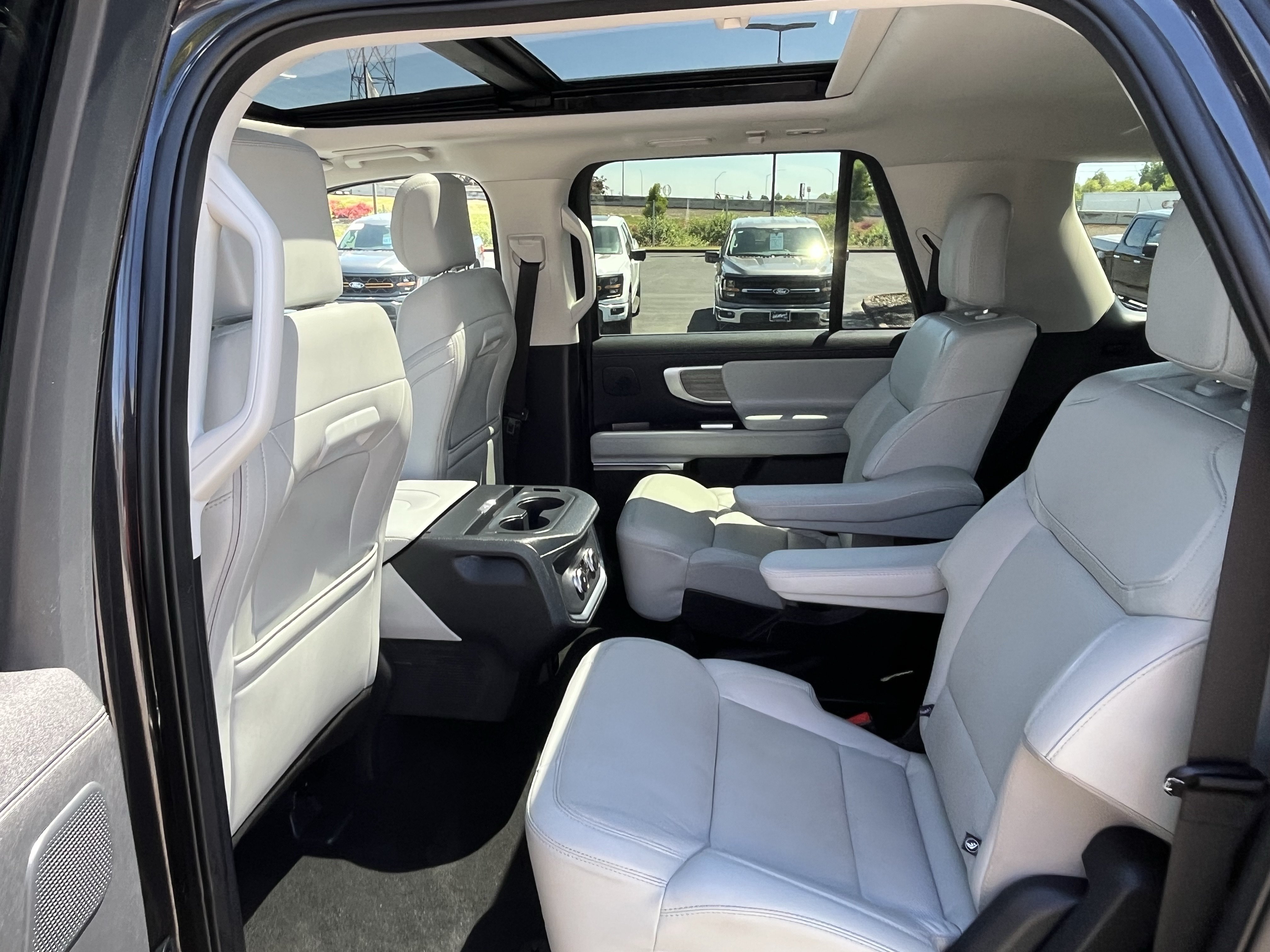 Certified 2025 Ford Expedition Max Platinum AWD/4WD image 11