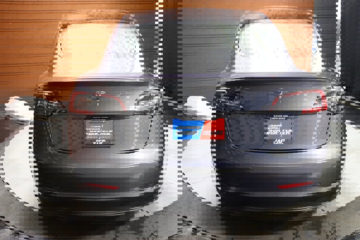 Used 2023 Tesla Model 3 Standard Range image 12