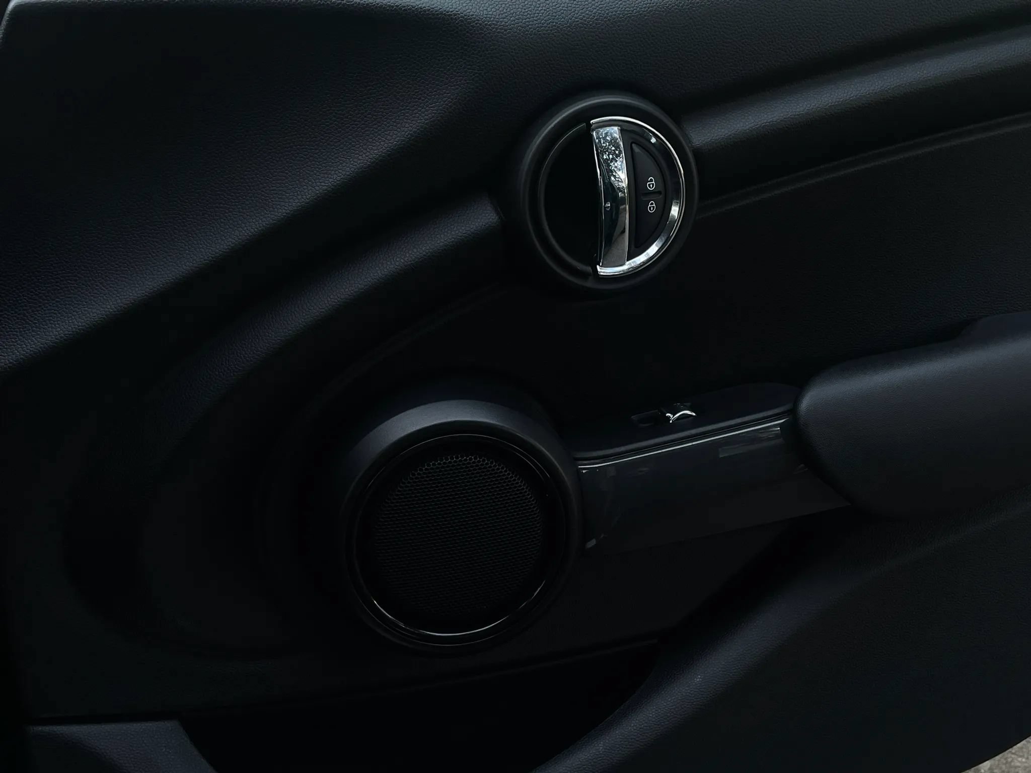 Used 2018 MINI Cooper 4-Door Hardtop FWD image 58