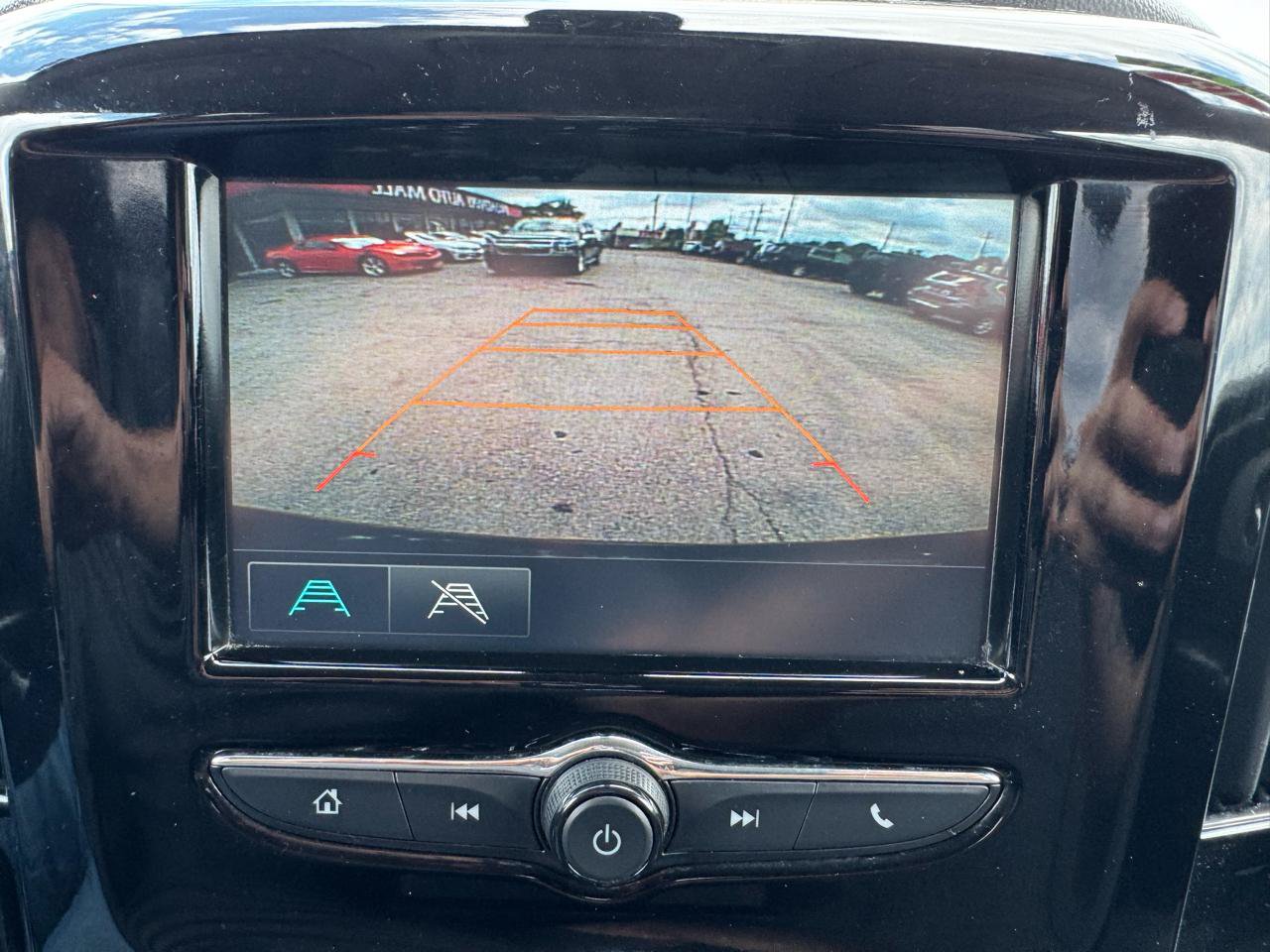 Used 2018 Chevrolet Traverse LS FWD image 20