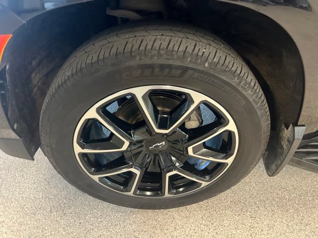 Used 2022 Chevrolet Tahoe RST w/ Luxury Package AWD/4WD image 13