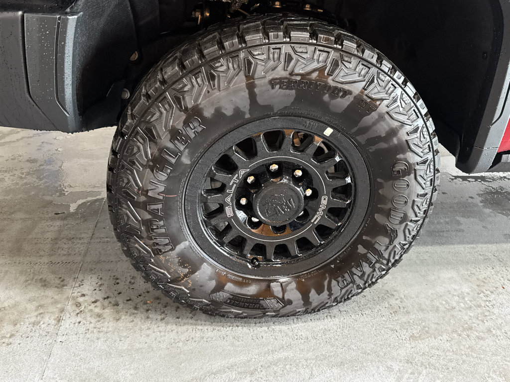 New 2026 GMC Sierra 2500 AT4X w/ AT4X AEV Edition AWD/4WD image 9
