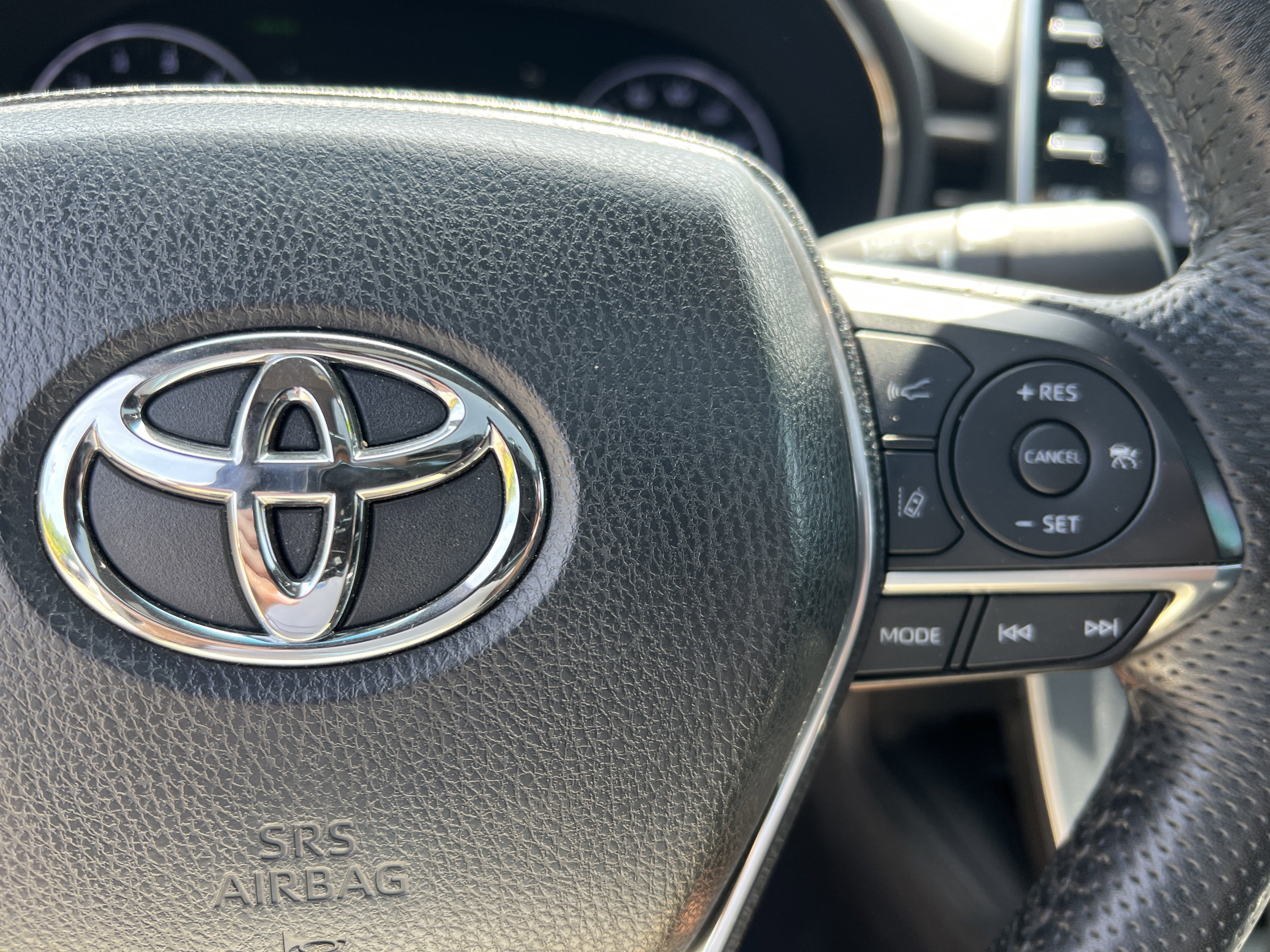 Used 2019 Toyota Avalon Touring FWD image 12