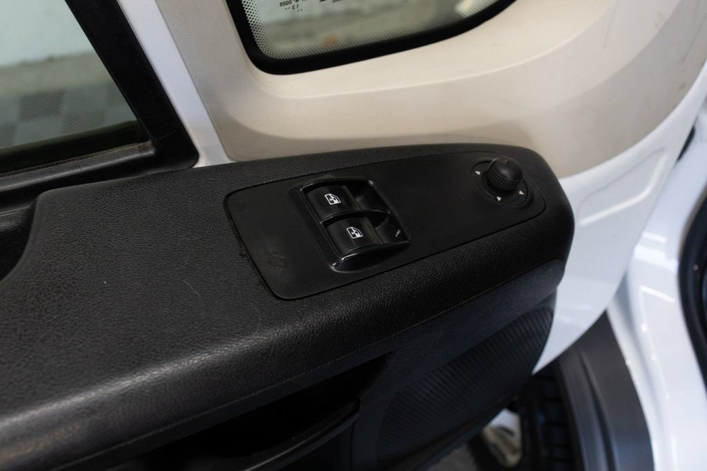 Used 2014 RAM ProMaster 3500 w/ Premium Appearance Group FWD image 16