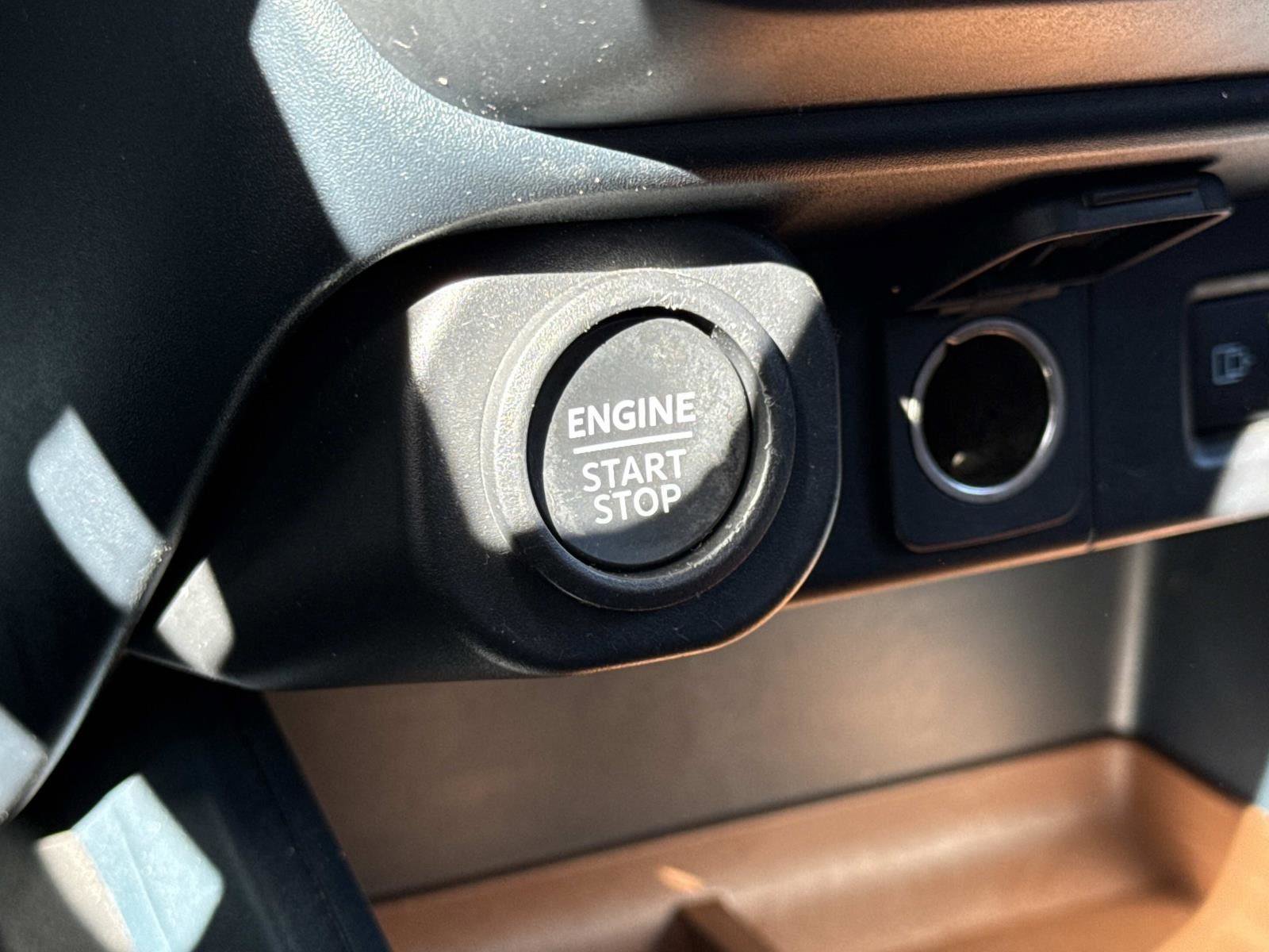 Used 2022 Ford Maverick Lariat image 13