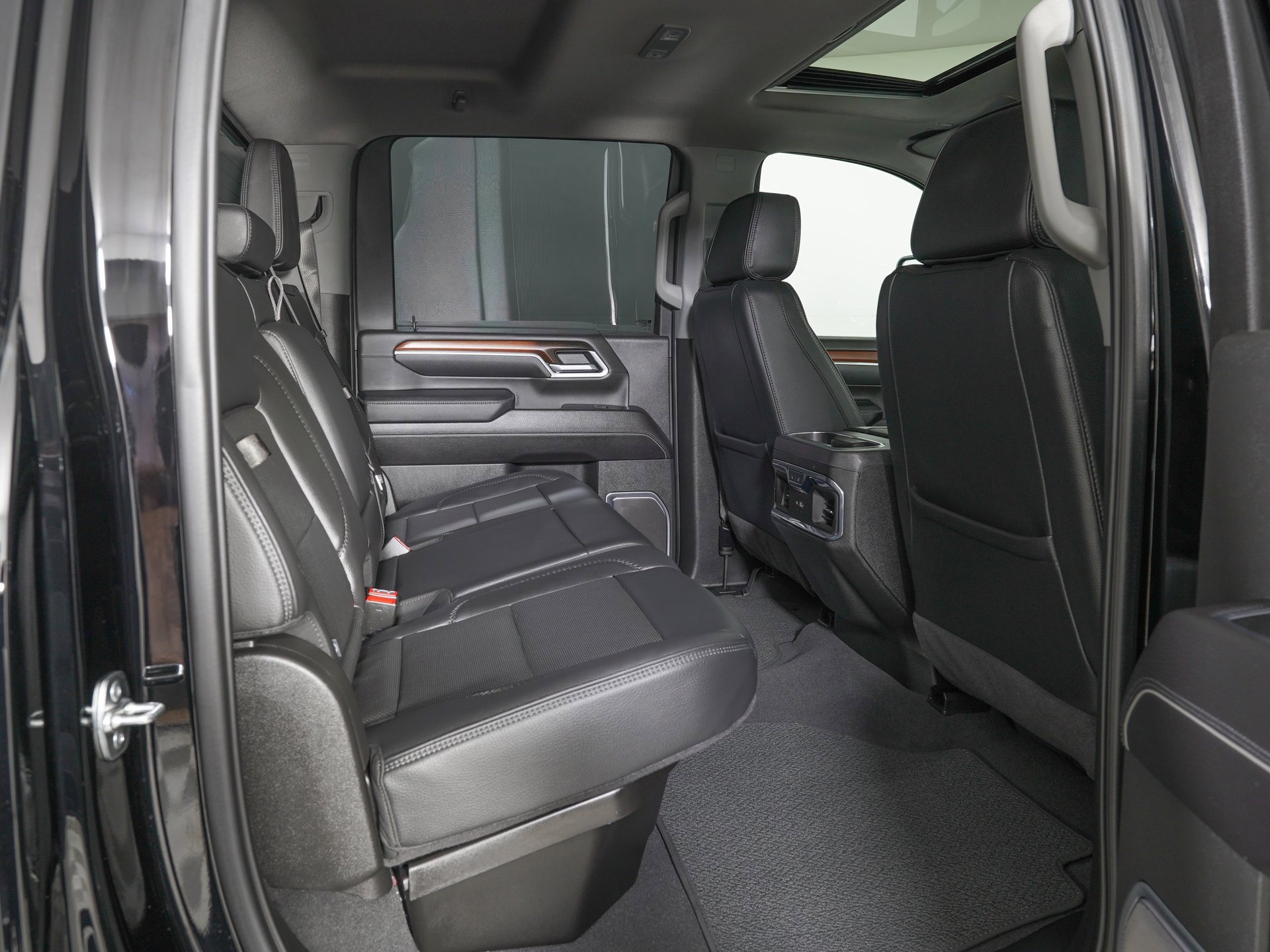 Used 2025 GMC Sierra 2500 Denali w/ Denali Reserve Package image 11