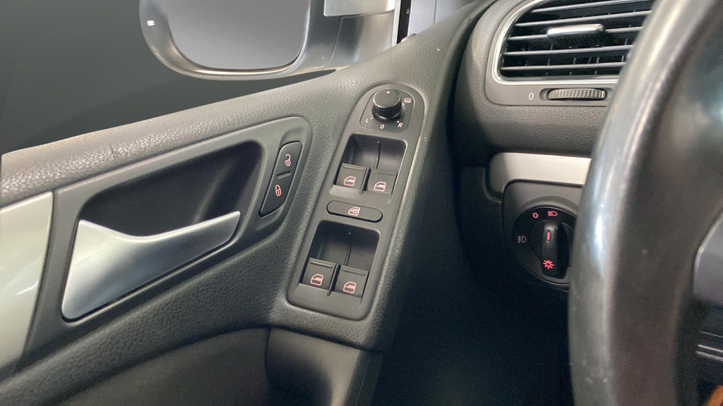 Used 2013 Volkswagen Golf TDI FWD image 20