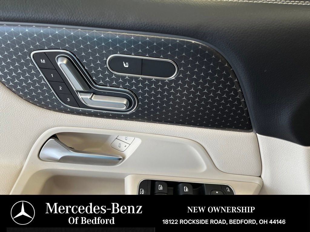 Used 2026 Mercedes-Benz GLB 250 4MATIC image 11