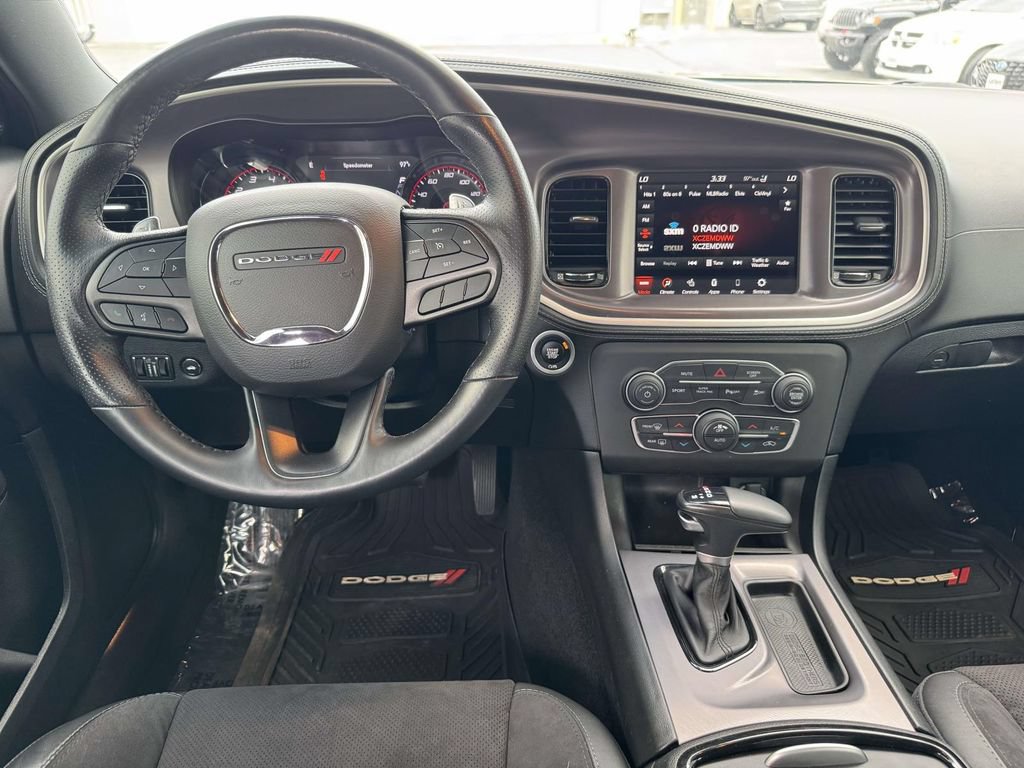 Used 2022 Dodge Charger R/T w/ Plus Group RWD image 17