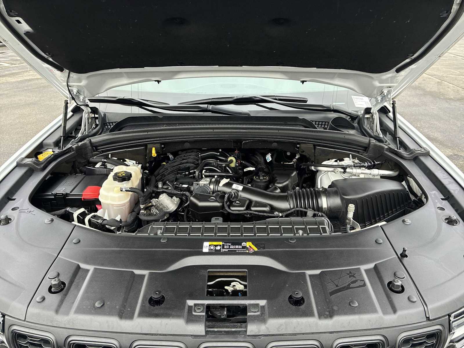 Used 2022 Jeep Grand Cherokee Altitude image 29