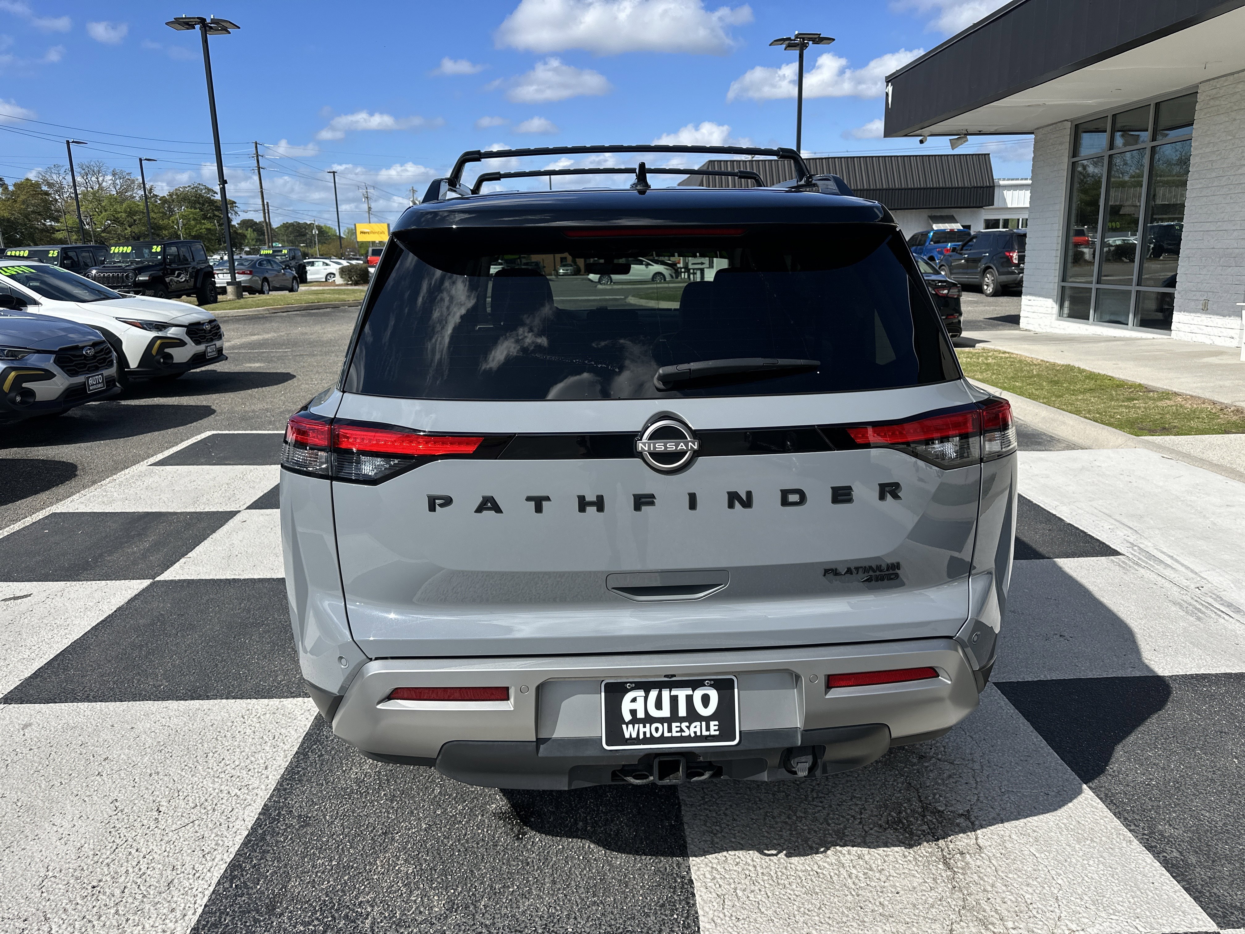Used 2024 Nissan Pathfinder Platinum AWD/4WD image 4