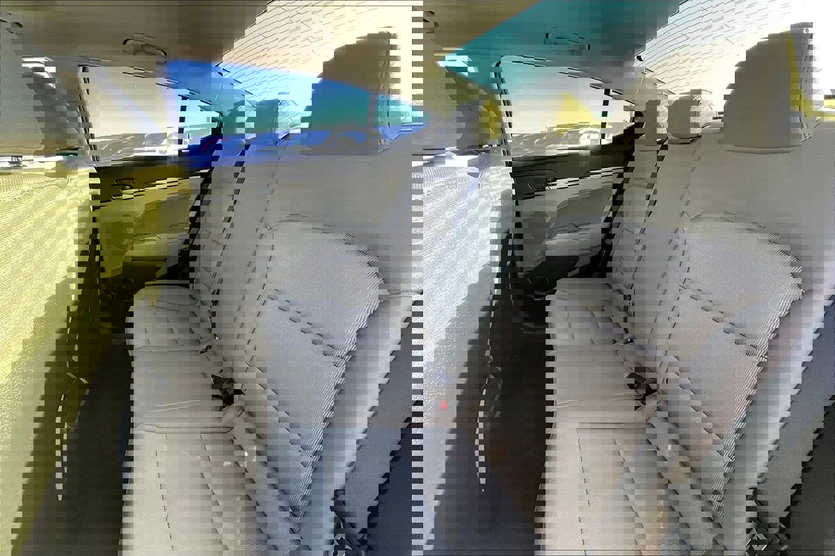 Used 2018 Hyundai Elantra Value Edition w/ Cargo Package image 21