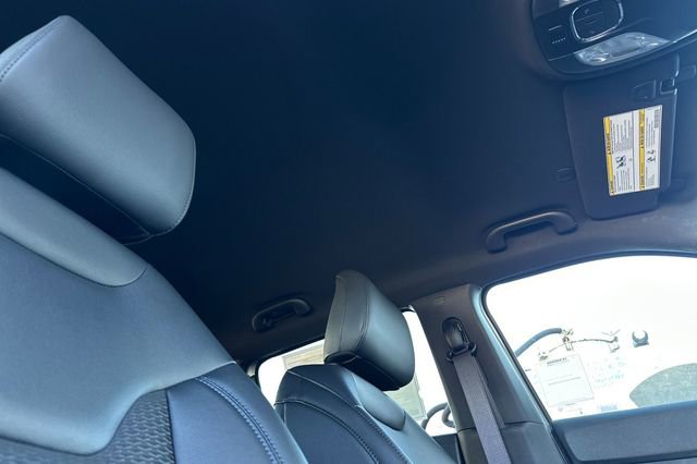 New 2026 Jeep Compass Latitude AWD/4WD image 18