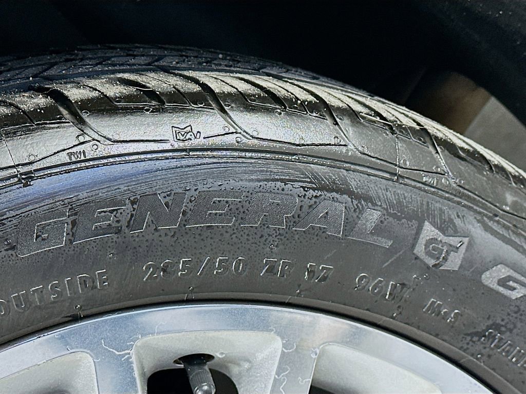 Used 2005 Ford Thunderbird RWD image 31