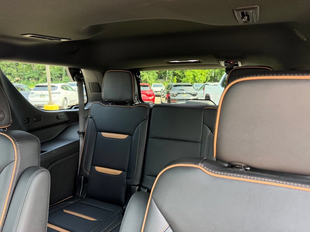 Used 2021 GMC Yukon AT4 w/ AT4 Premium Plus Package AWD/4WD image 11