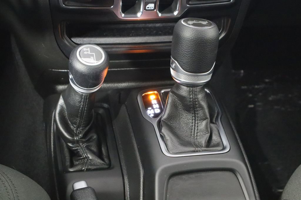 Used 2022 Jeep Wrangler Unlimited Sport image 27