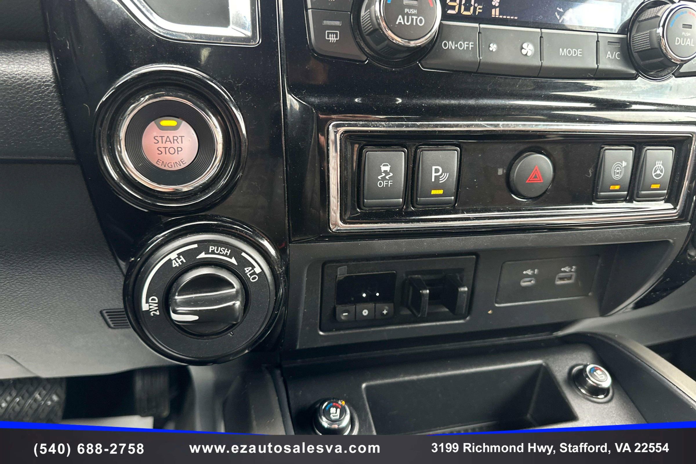 Used 2021 Nissan Titan Platinum Reserve w/ Moonroof Package image 27