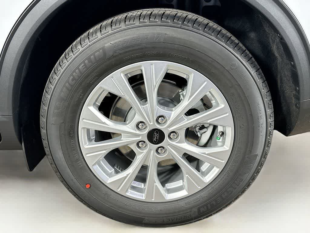 New 2026 Ford Escape Active FWD image 8