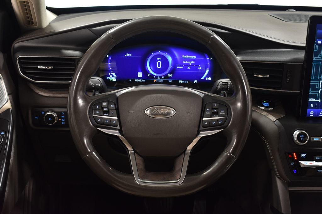 Used 2020 Ford Explorer Platinum w/ Premium Technology Package image 17