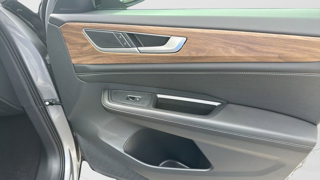 New 2026 Volkswagen Atlas SE image 14