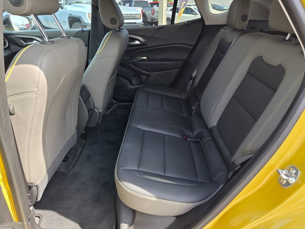 Used 2025 Chevrolet Trax ACTIV w/ Driver Confidence Package FWD image 6