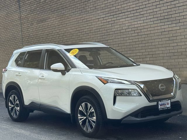Used 2023 Nissan Rogue SV w/ SV Premium Package AWD/4WD image 2