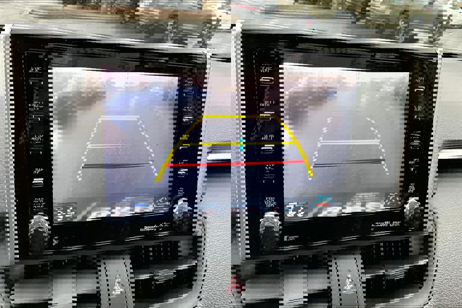 Used 2020 Toyota RAV4 XLE w/ Convenience Package image 26