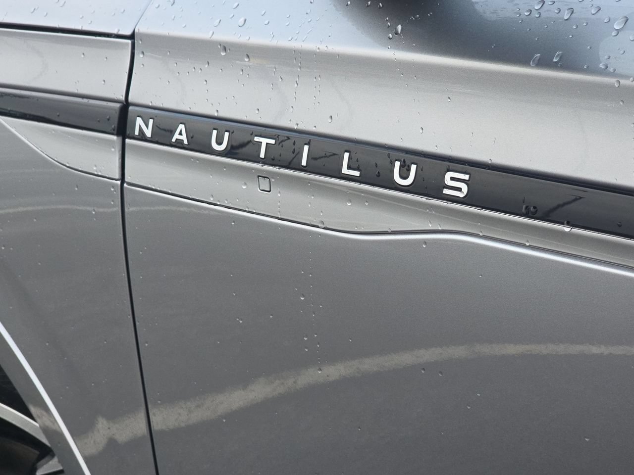 Used 2024 Lincoln Nautilus Reserve AWD/4WD image 33