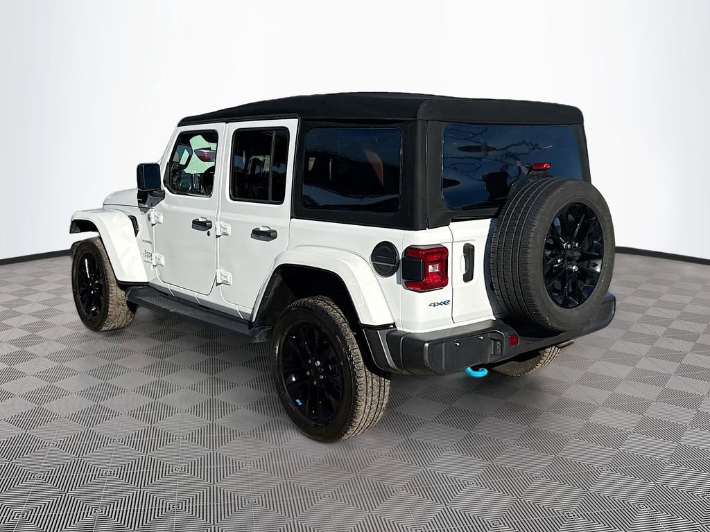 Used 2023 Jeep Wrangler Unlimited Sahara w/ Cold Weather Group image 8