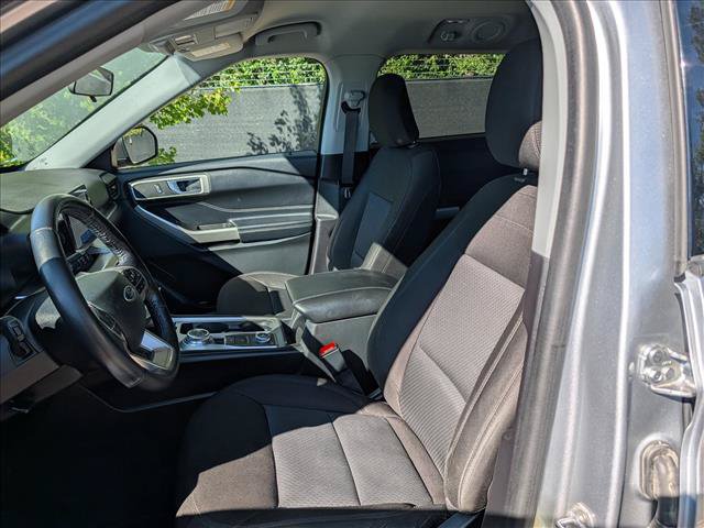 Used 2022 Ford Explorer XLT AWD/4WD image 26
