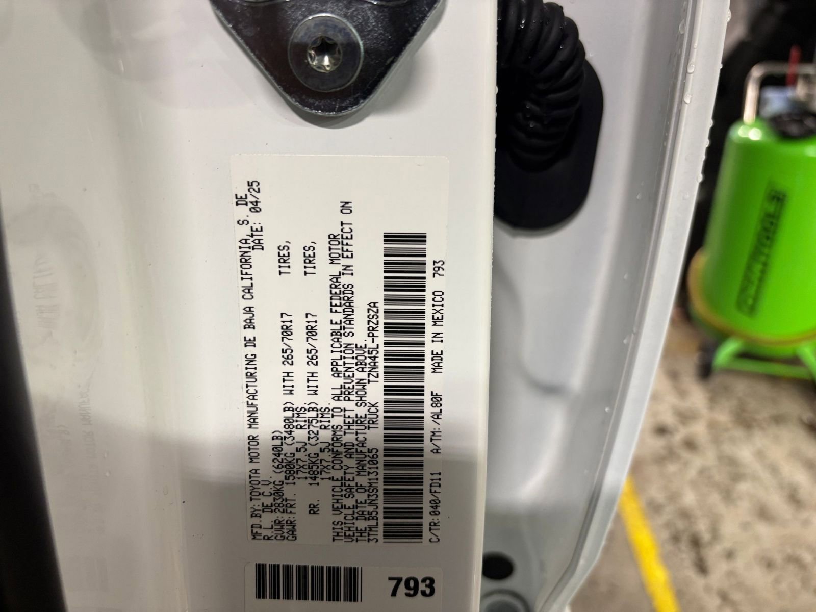 Used 2025 Toyota Tacoma TRD Off-Road image 28